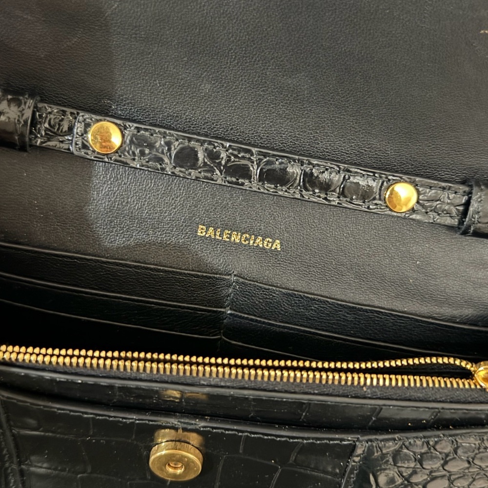 Balenciaga hourglass wallet on chain - Picture 6 of 10